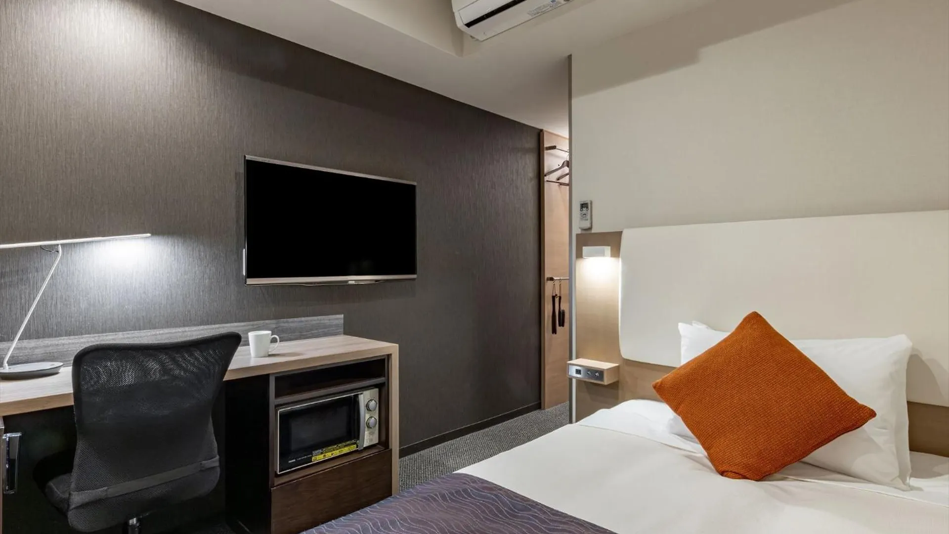 Tokyu Stay Shimbashi - Ginza Area Tokyo Hotel